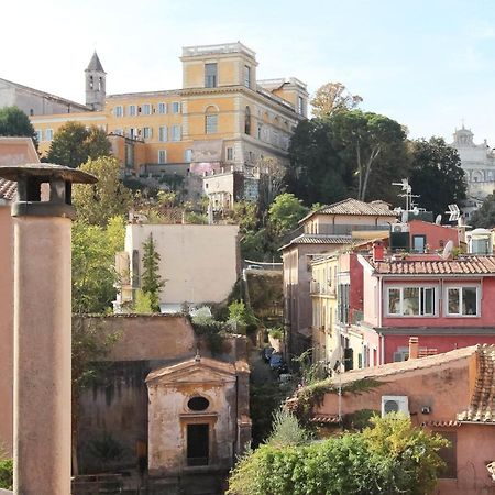 Luxury Art Apartment In Trastevere With Terrace Rome Luaran gambar