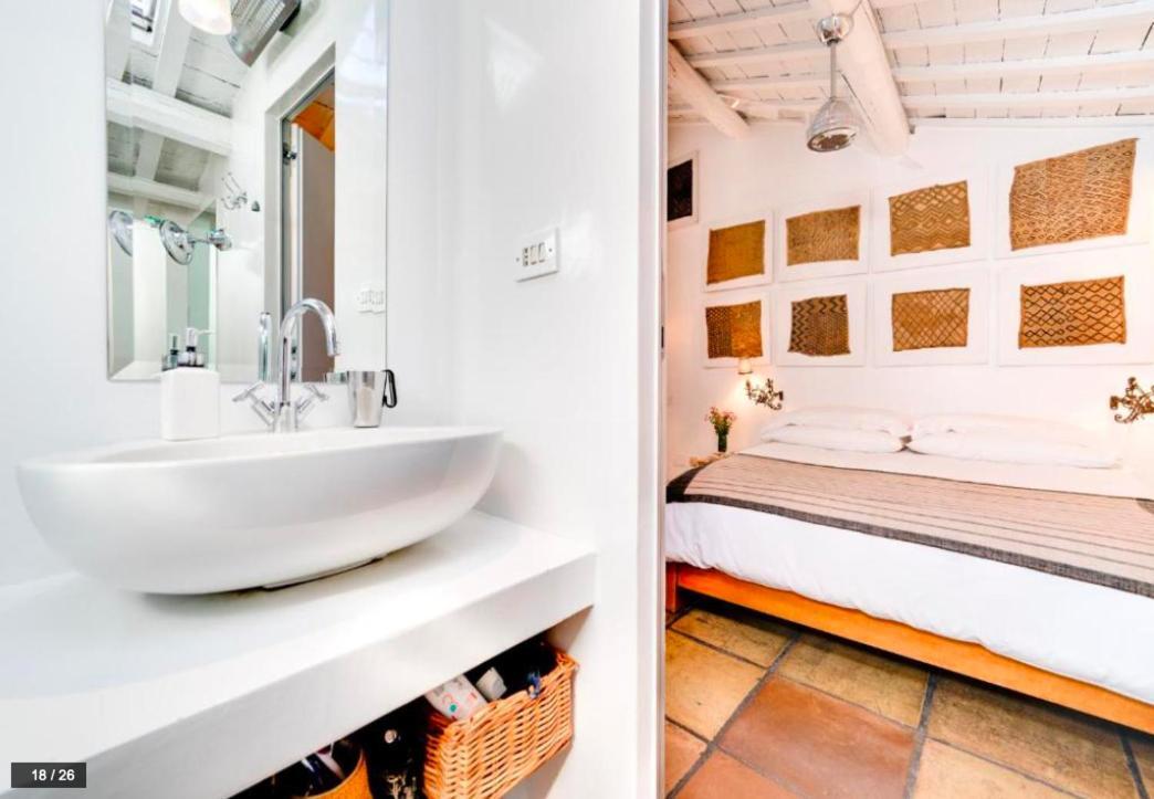 Luxury Art Apartment In Trastevere With Terrace Rome Luaran gambar